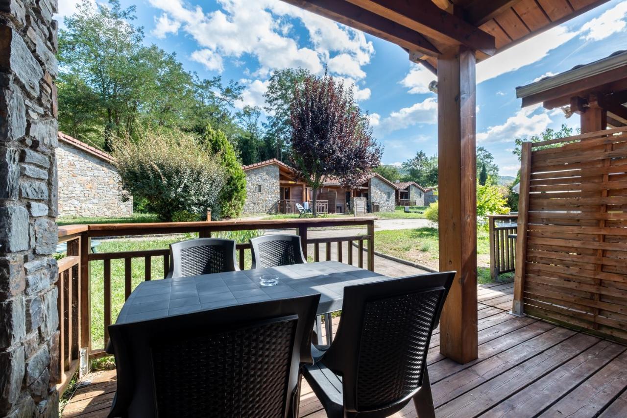 Le Hameau Du Comte De Foix - 11 Chalets En Ariege Mercus-Garrabet Eksteriør bilde
